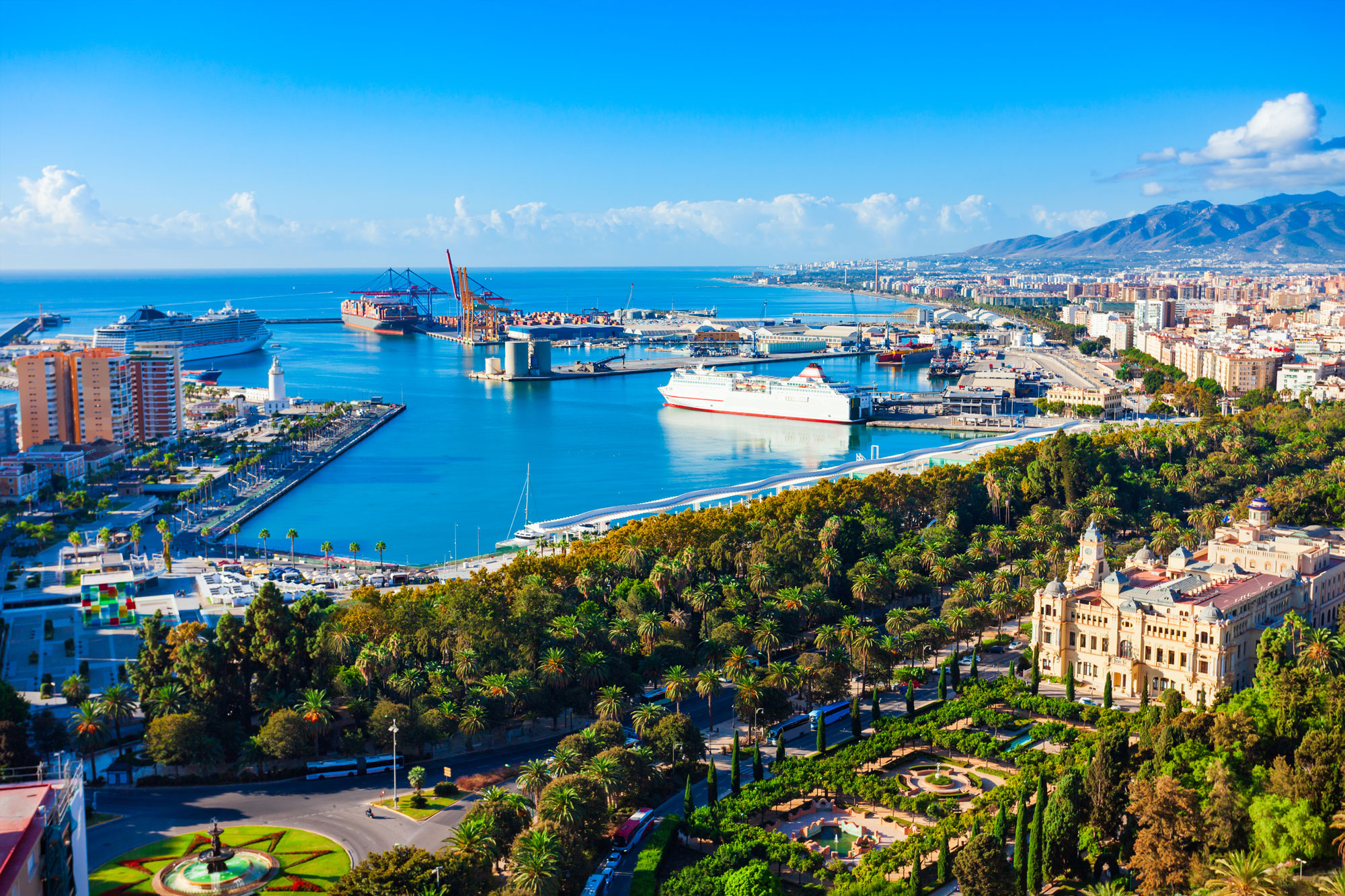 Vista aérea del puerto de Málaga